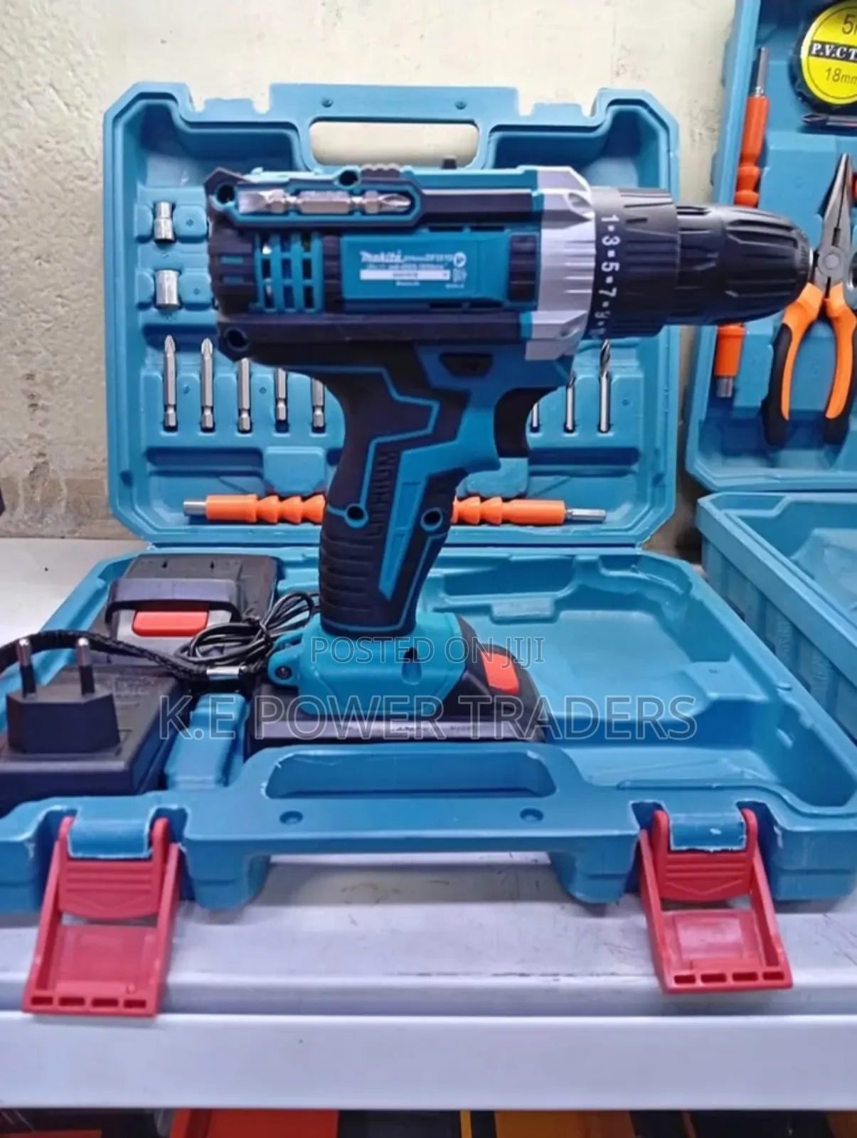 Makita Cordless Tool Set