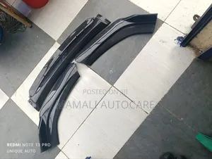 Sleek Carbon Fiber Car Bumper Lip, Universal Fit