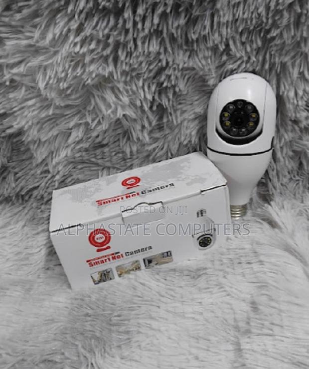 Bulb PTZ Camera, SMART NET Camera 360 Bulb Camera - main view
