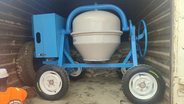 Concrete Mixer - thumbnail 2