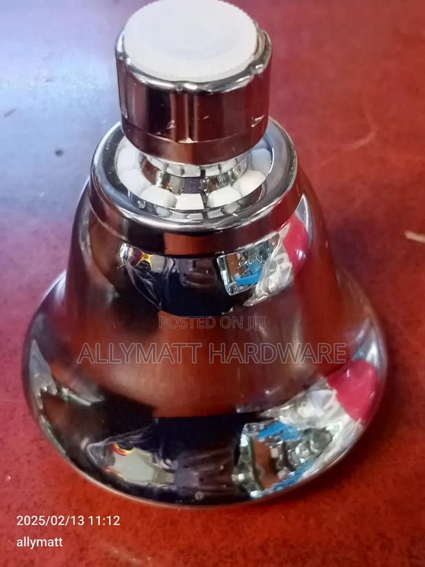 Metallic Shower Rose - thumbnail 2