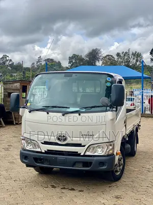 Toyota Dyna 2019 Double Wheel