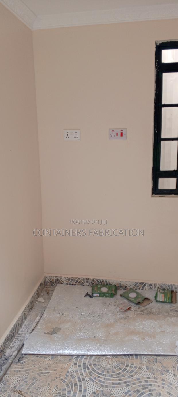 Modern House Unit - thumbnail 4