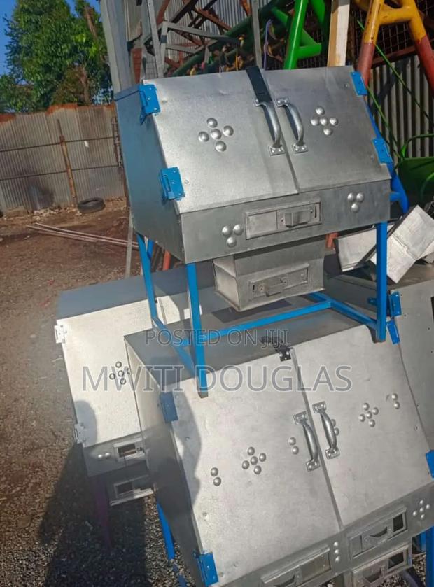 Top Robust Charcoal Oven Available Always - main view