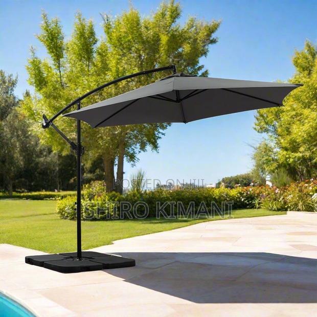Relax Outside More With the Parasol Solar Powered Umbrella