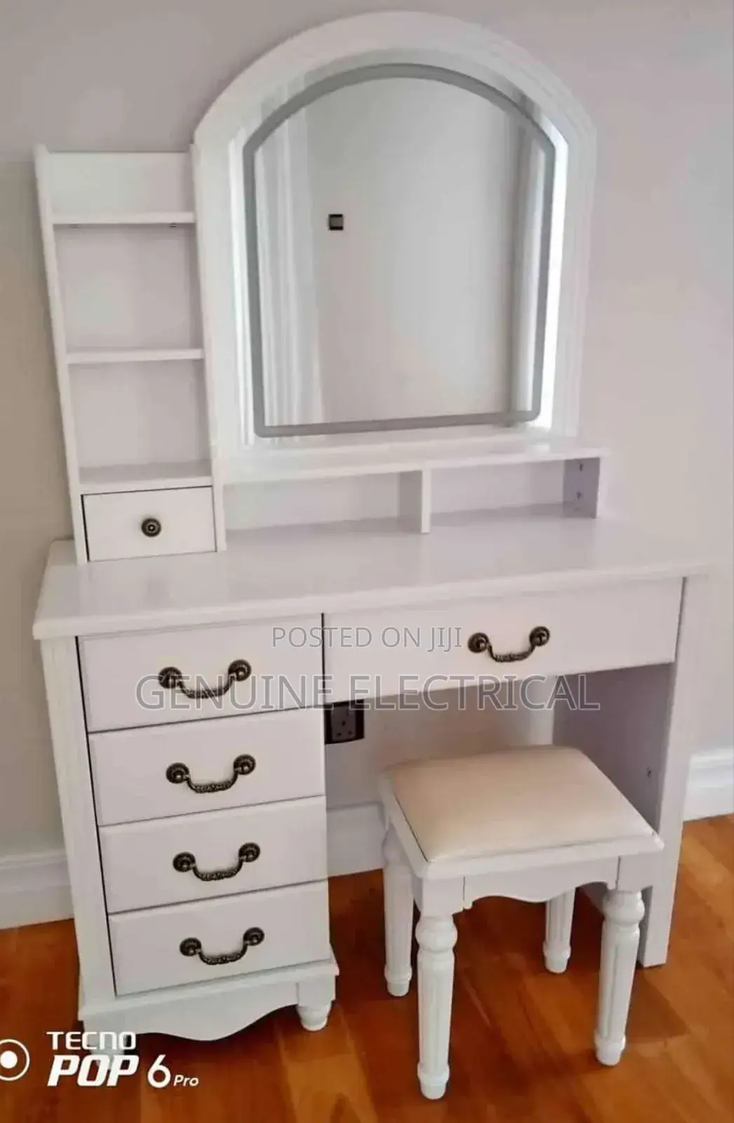 White Dressing Table With Fixed Mirror