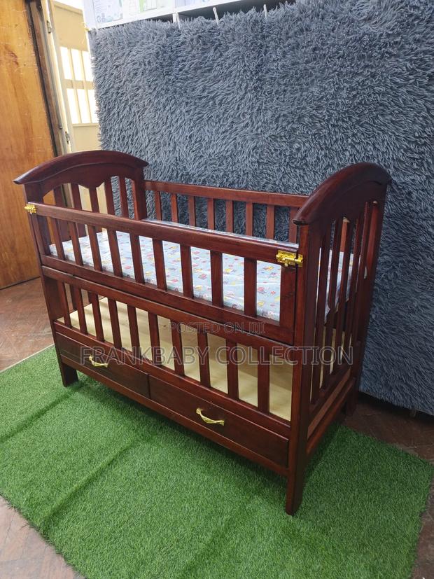 Mahogany Baby Cot / Baby Cot - thumbnail 4