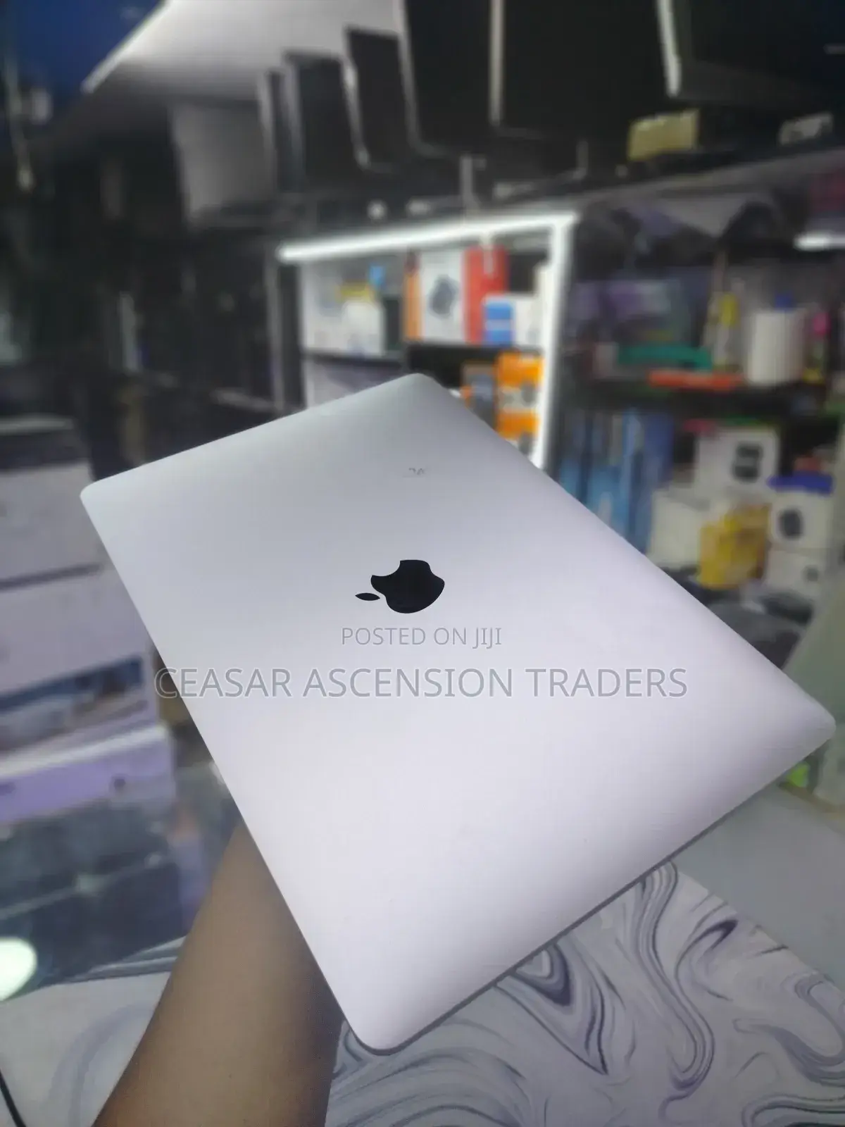 Laptop Apple MacBook Pro 2020 16GB Intel Core I7 SSD 512GB