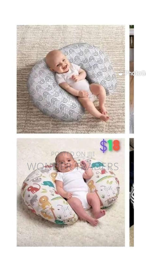 Nursing Pillow Nursing Pillow * - main view