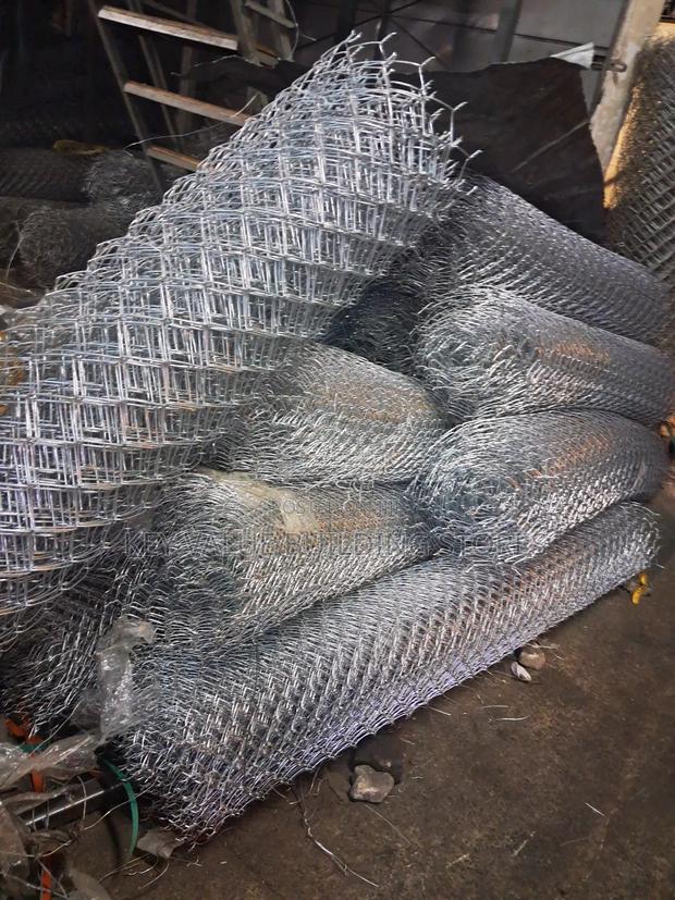 Heavy Duty Galvanized Chainlink Fencing (11g Mesh 80*80 7ft)