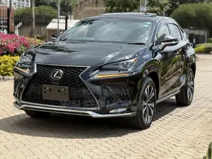 Lexus NX 300h Base 4x4 (2.5L 4cyl 2A) 2018 Black