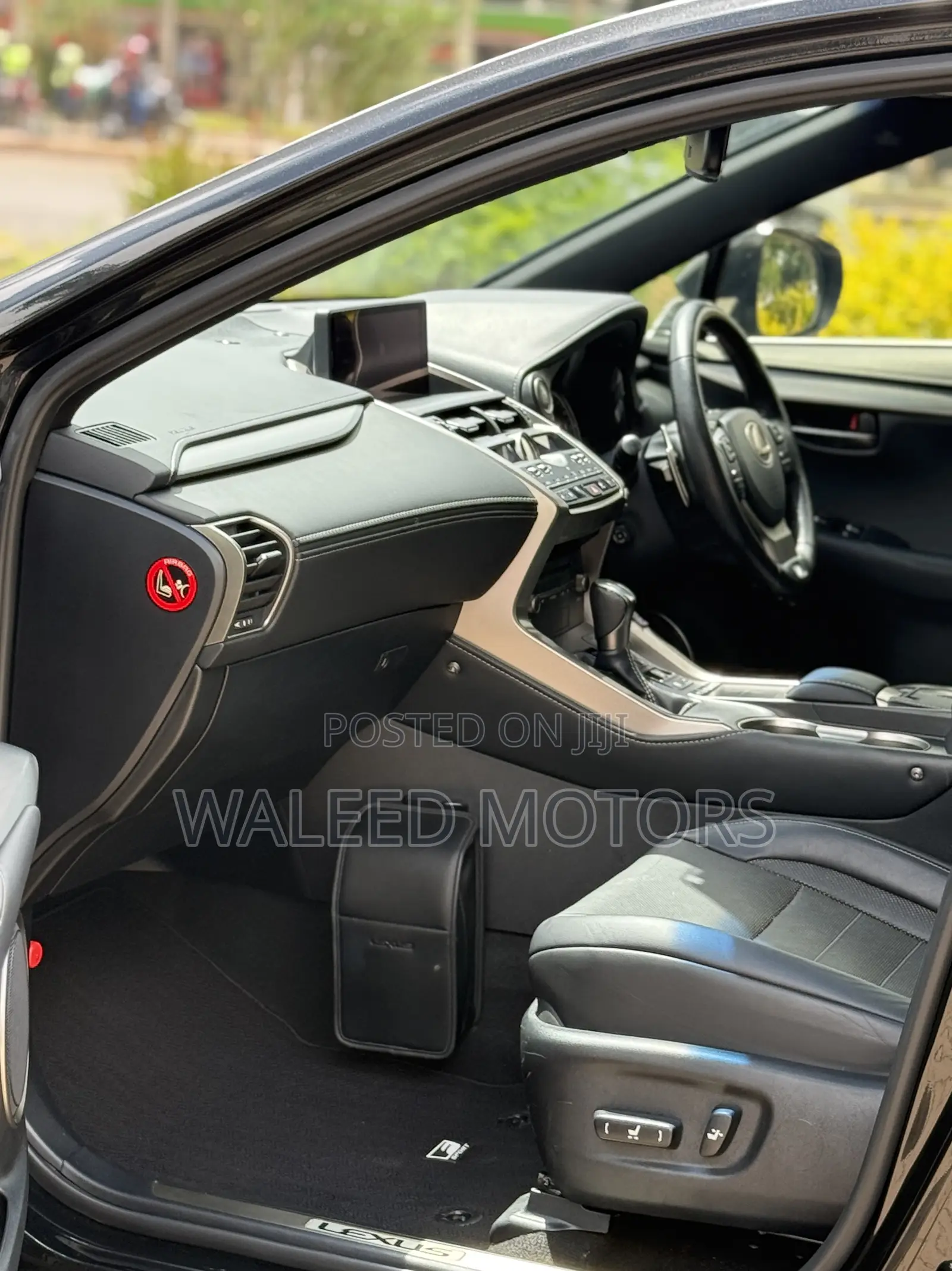 Lexus NX 300h Base 4x4 (2.5L 4cyl 2A) 2018 Black
