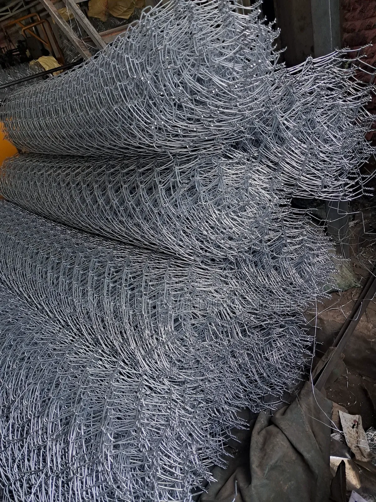 Top Quality Galvanized Chainlink 12.5g Mesh 80*80 7ft