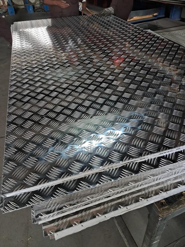 Aluminum Chequered Plate (4ft by 8ft by 2mm)
