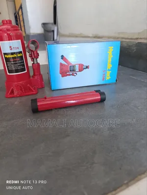 High-Capacity 5 Ton Hydraulic Jack, Smooth Safe Lifting