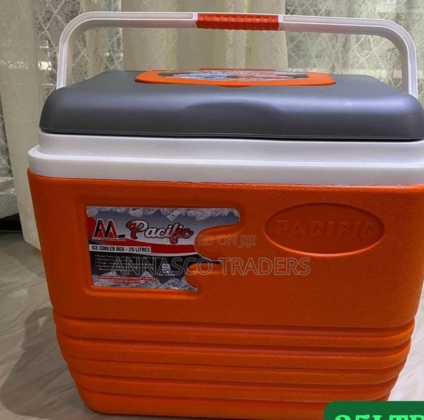 Heavy Duty Pacific Cooler Box 4.5L