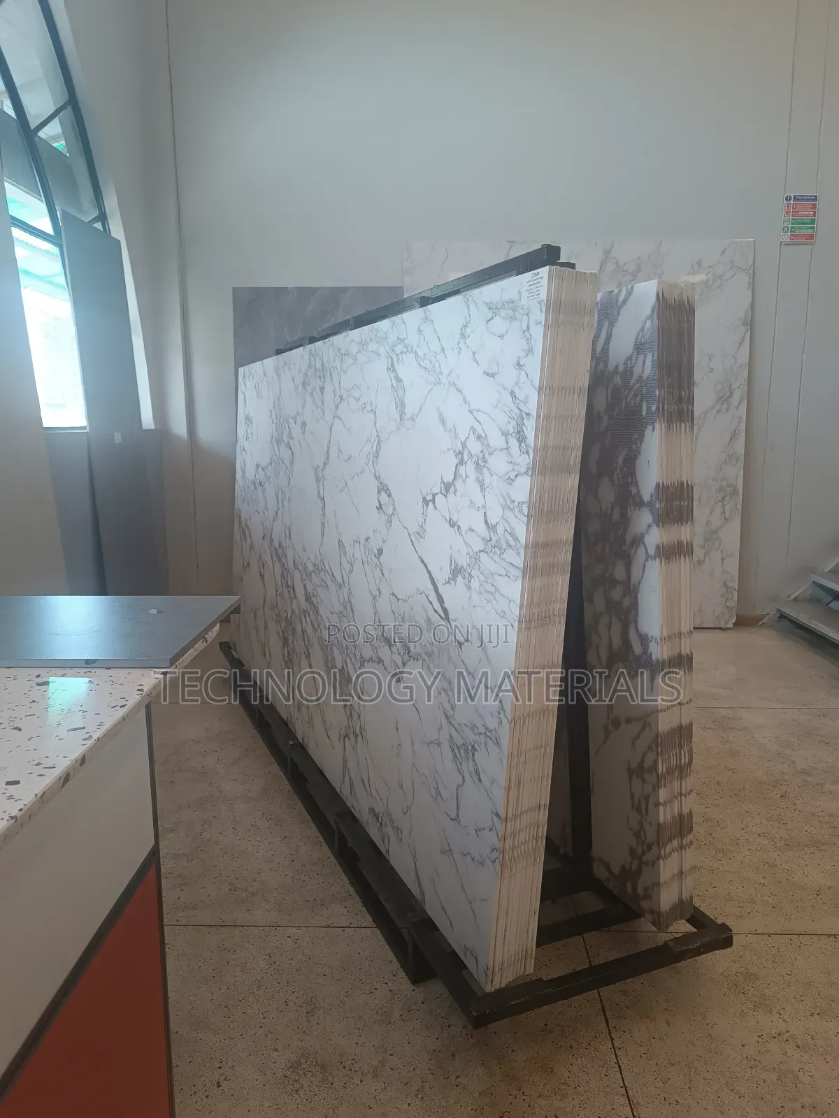 White Cloudy Sintered Stone (3.2*1.6*15mm)