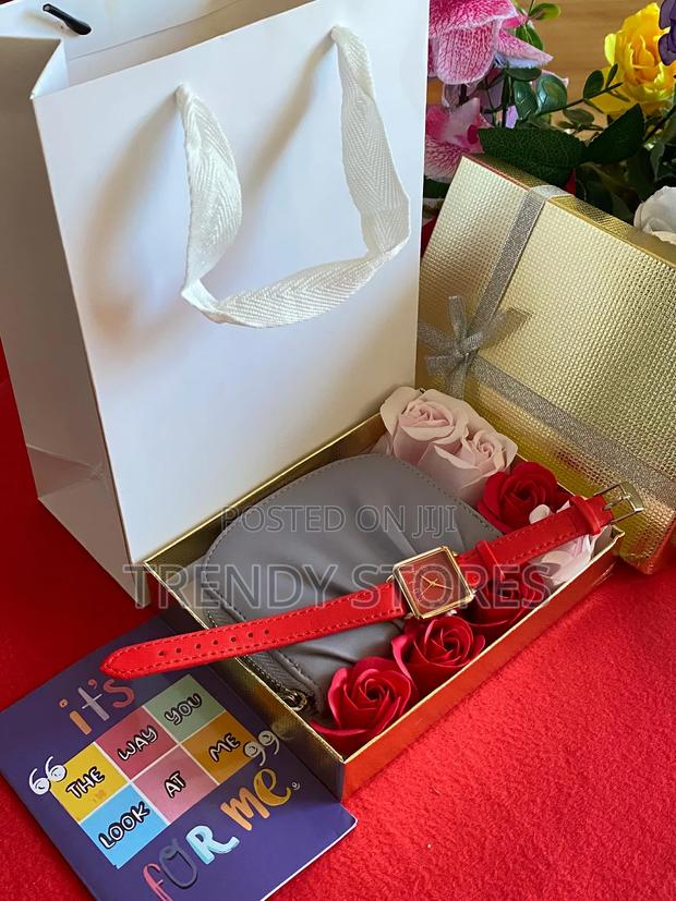 Red Ladie's Watch Valentine's Gift Set