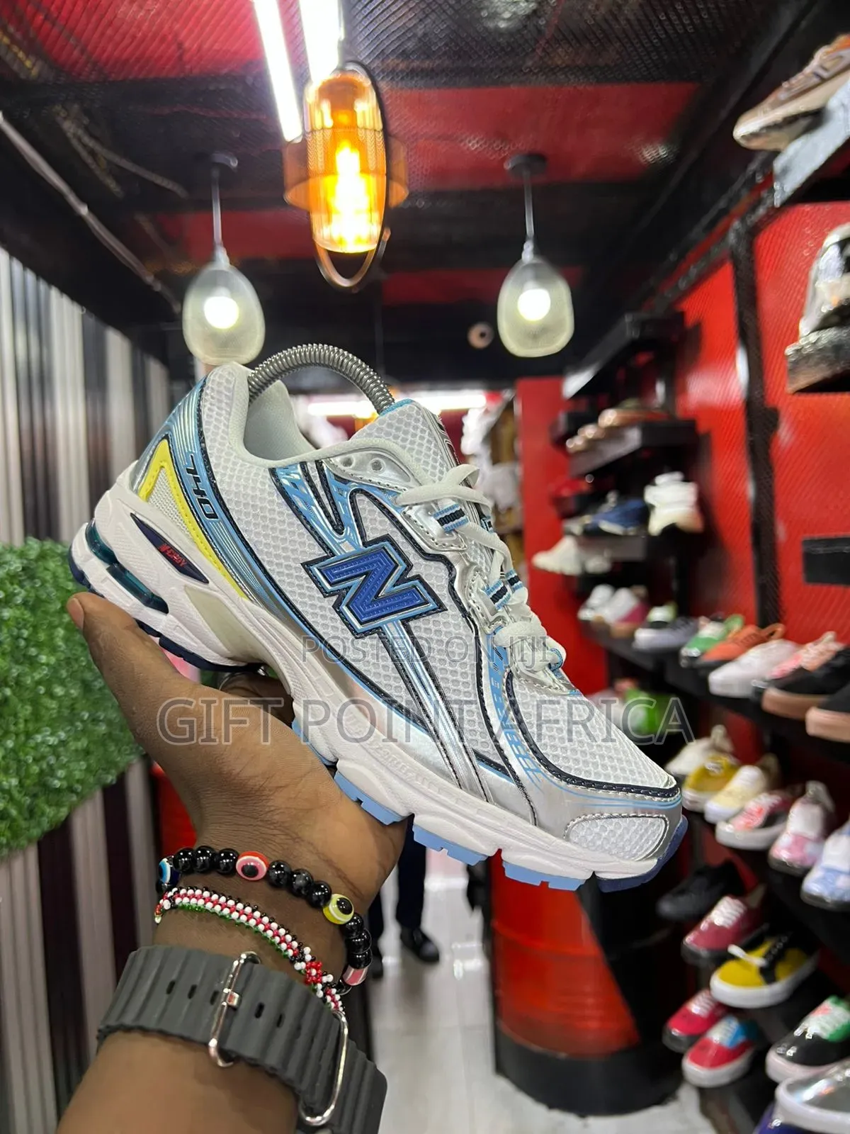 New Balance 740 Unisex Sneakers