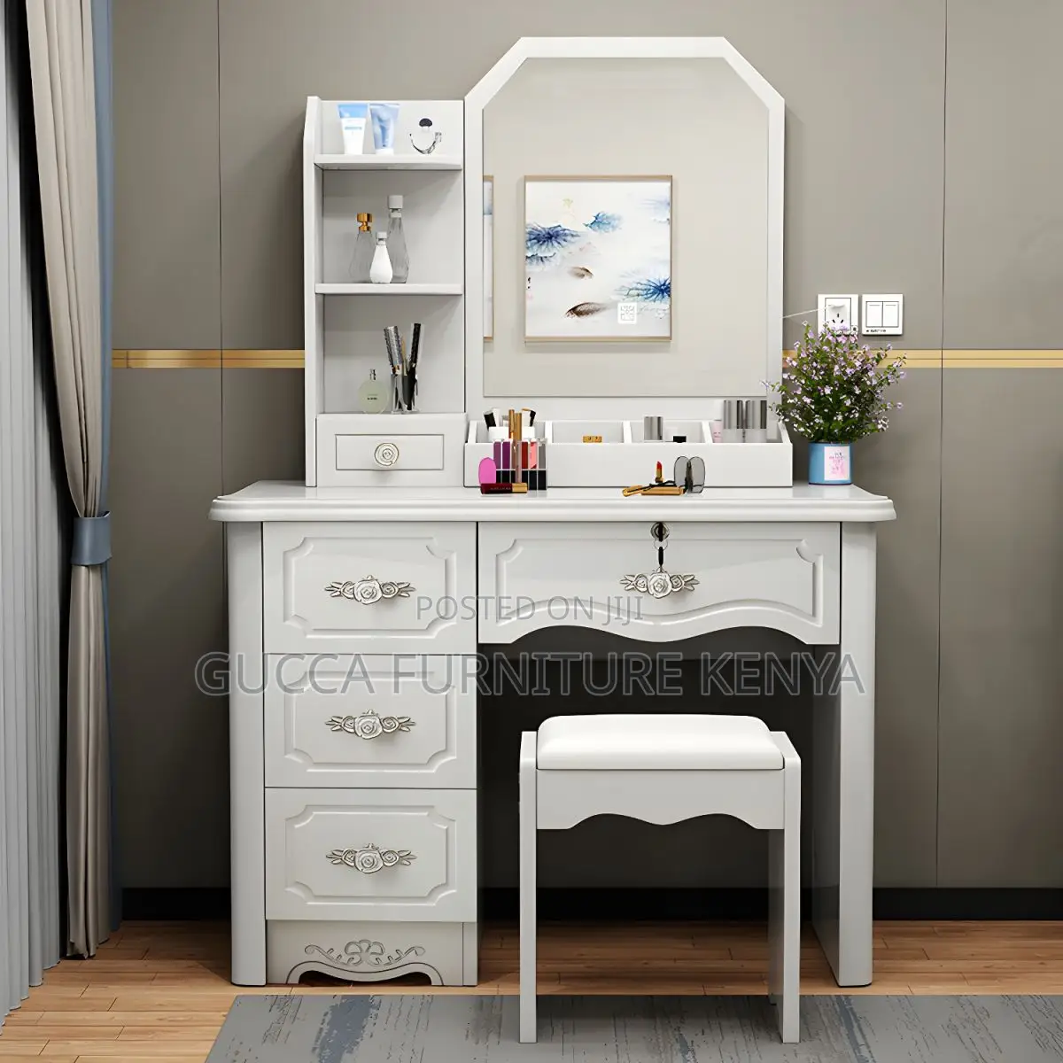 Dressers: Make-Up Vanity Standing Wooden Dressing Table