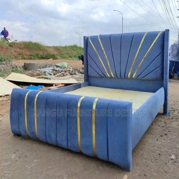 Discomposing Beds - main view