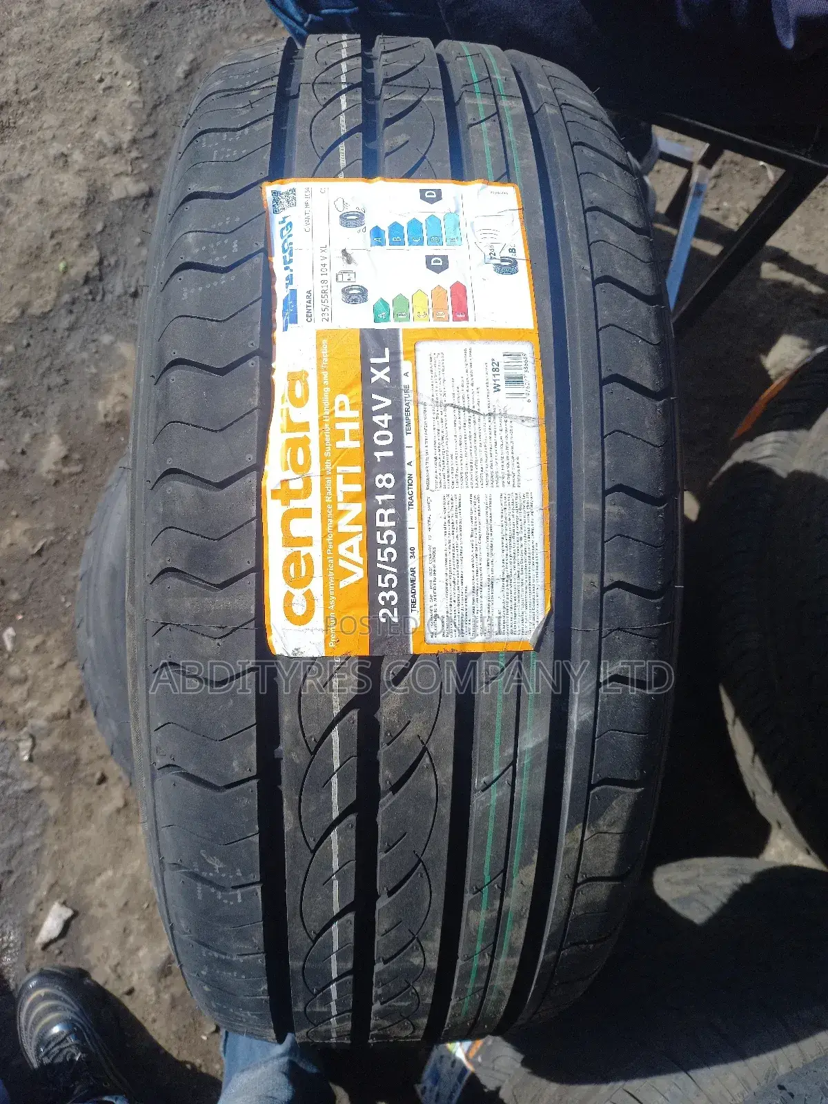235/55r18 Centara