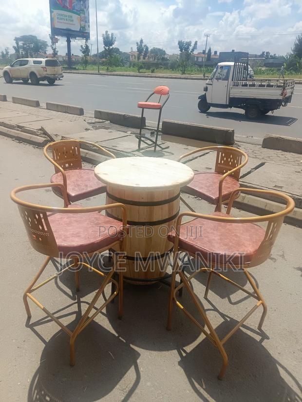 High Bar Set or 4 Chairs and a Table , - thumbnail 4