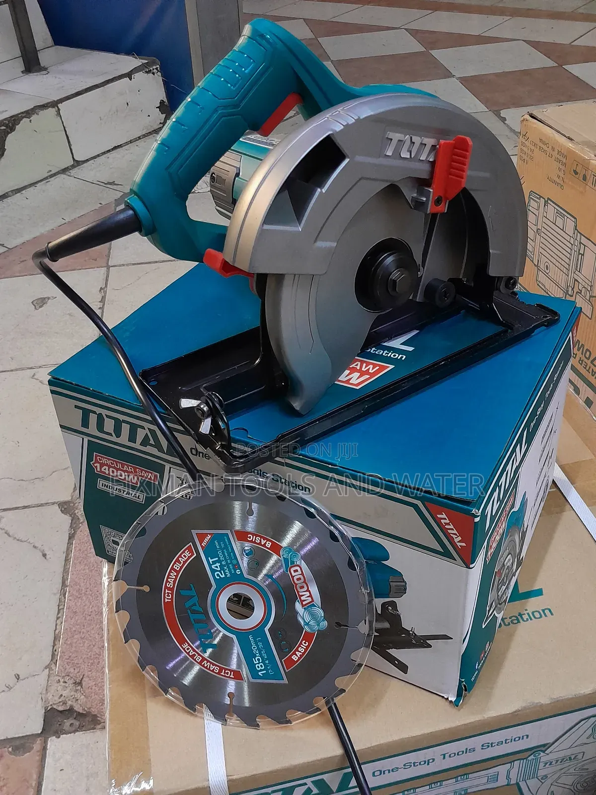 Total Circular Saw Set 1400 Watts + Blade  Timber
