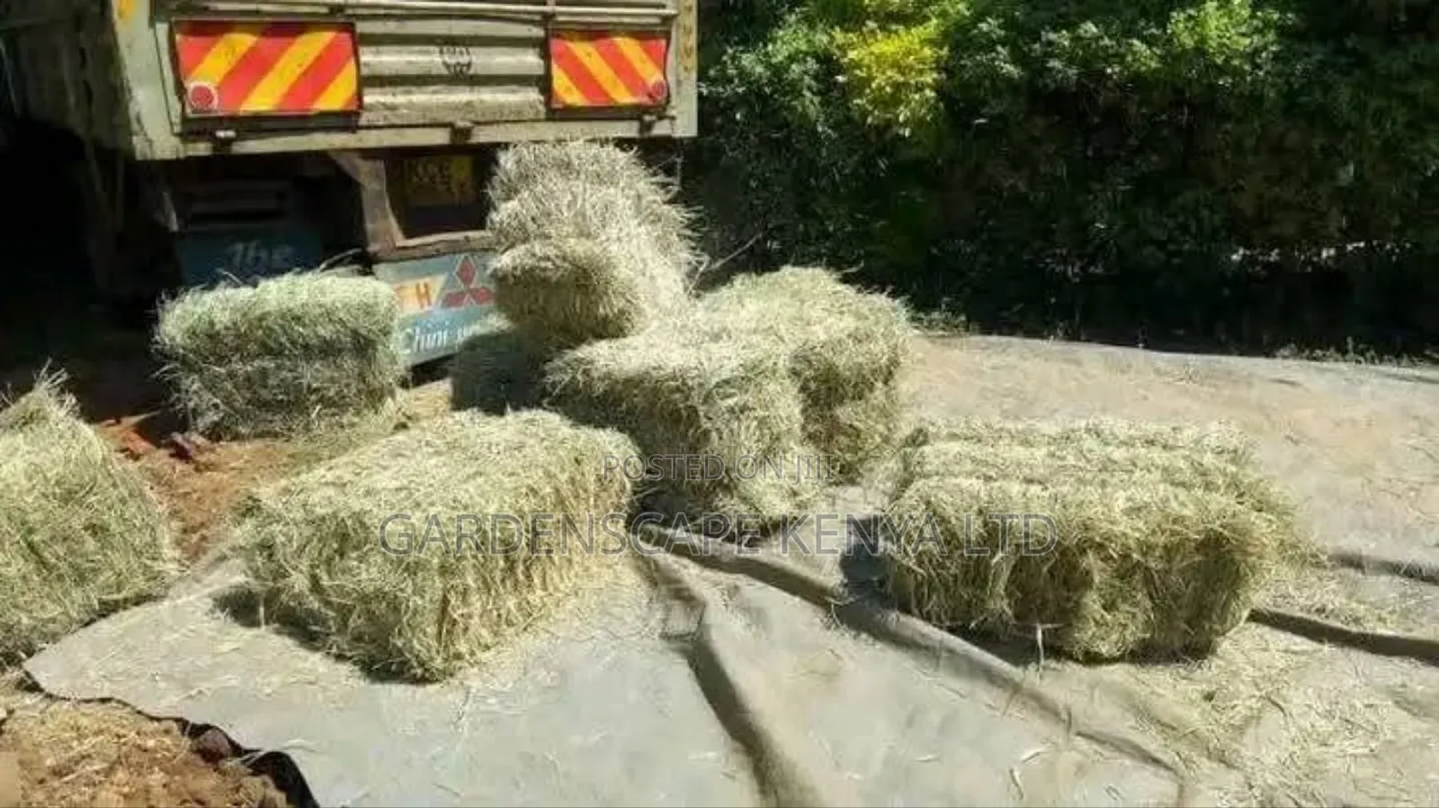 Hay Bales 15kgs( Moq 20 Bales)