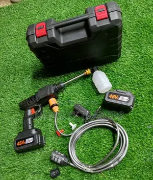 Cordless Pressure Washer
48v
2 Batteries (10cells )