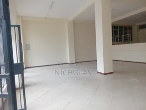 Showrooms, Warehouse and Offices Tolet