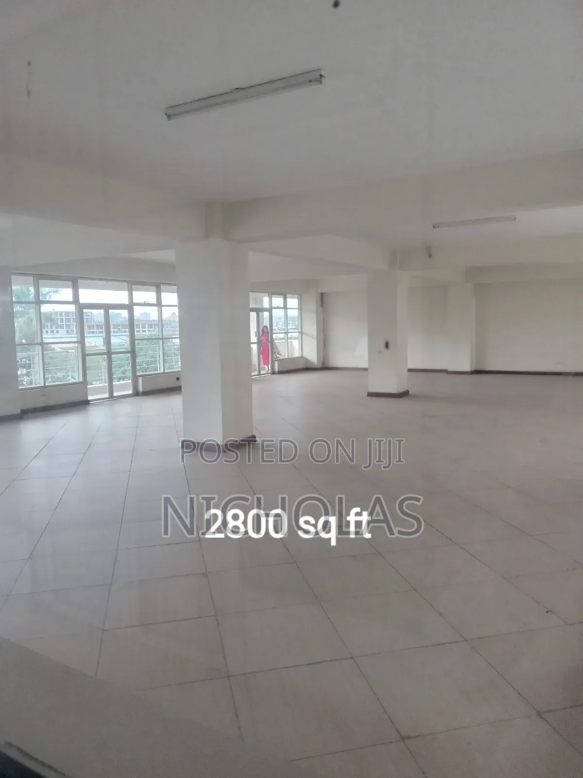 Office to Let and Warehouse