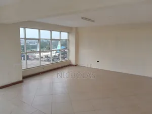 Office to Let and Warehouse