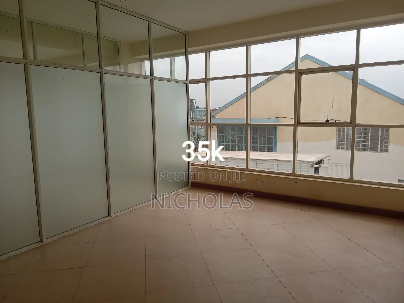 Office to Let and Warehouse