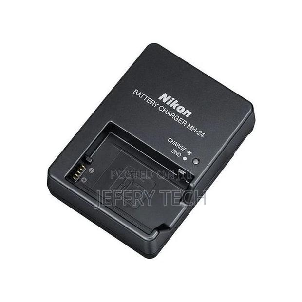 Nikon D3200 Battery Charger - main view
