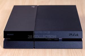Sony Playstation 4 – Complete With 1 Wireless Controller - thumbnail 2