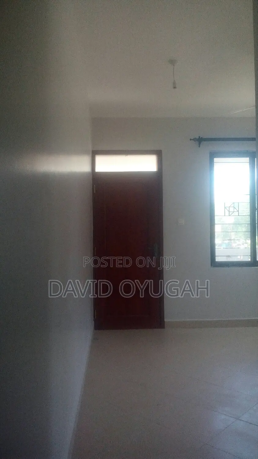 3bdrm Apartment in Ganjoni, Moi Avenue (Msa) for rent