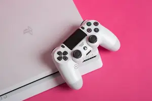 Playstation 4 – Perfect Gaming Console With Controller