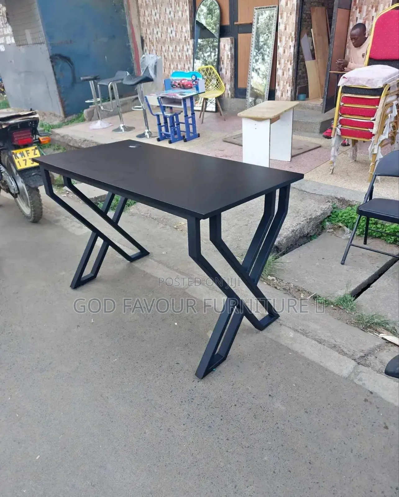 Black Office Table Desk With Metallic Base 1.2m Tc3xd