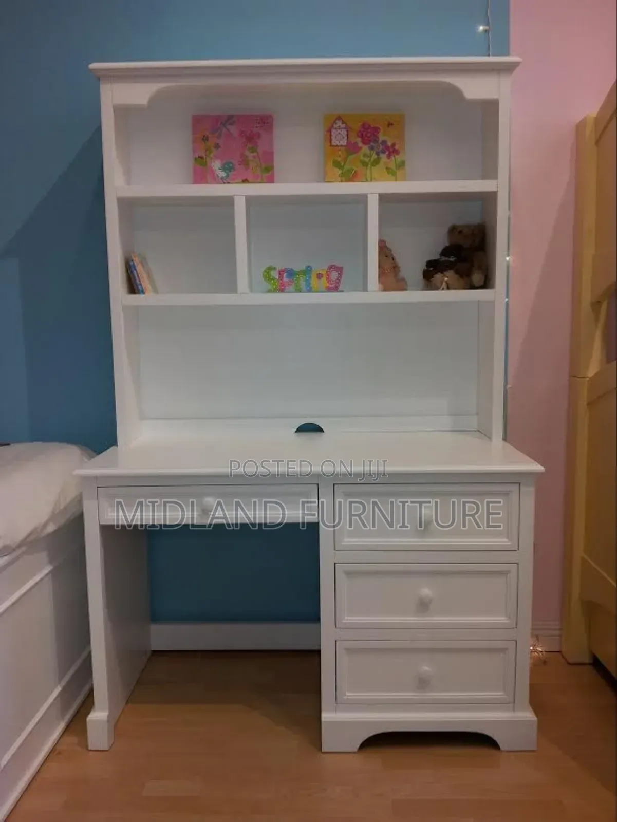 Study Desks With Drawers and Shelves