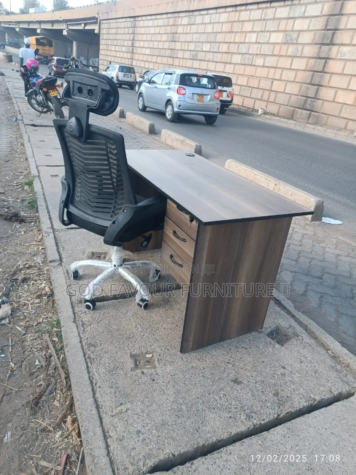 1 2m Brown Office Desk With Headrest Chair Black Wj4ty