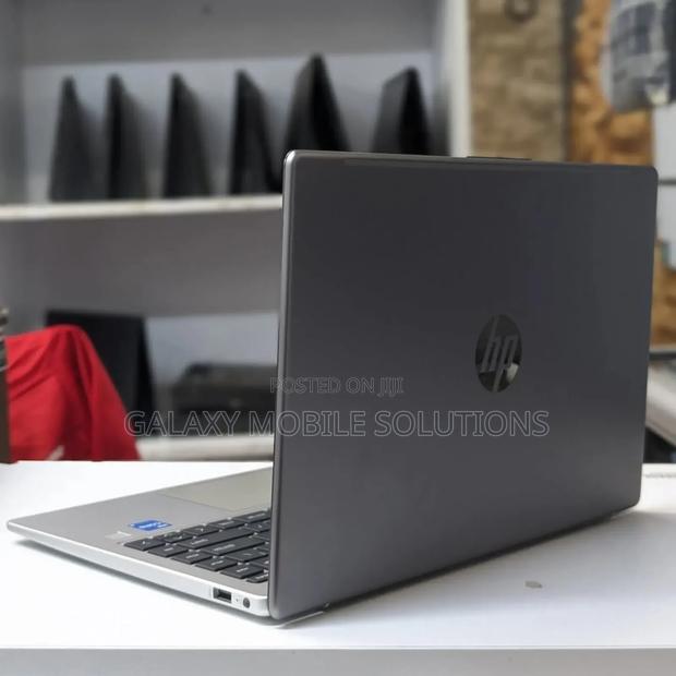 Laptop HP 250 G10 8GB Intel Core I5 SSD 512GB - thumbnail 5