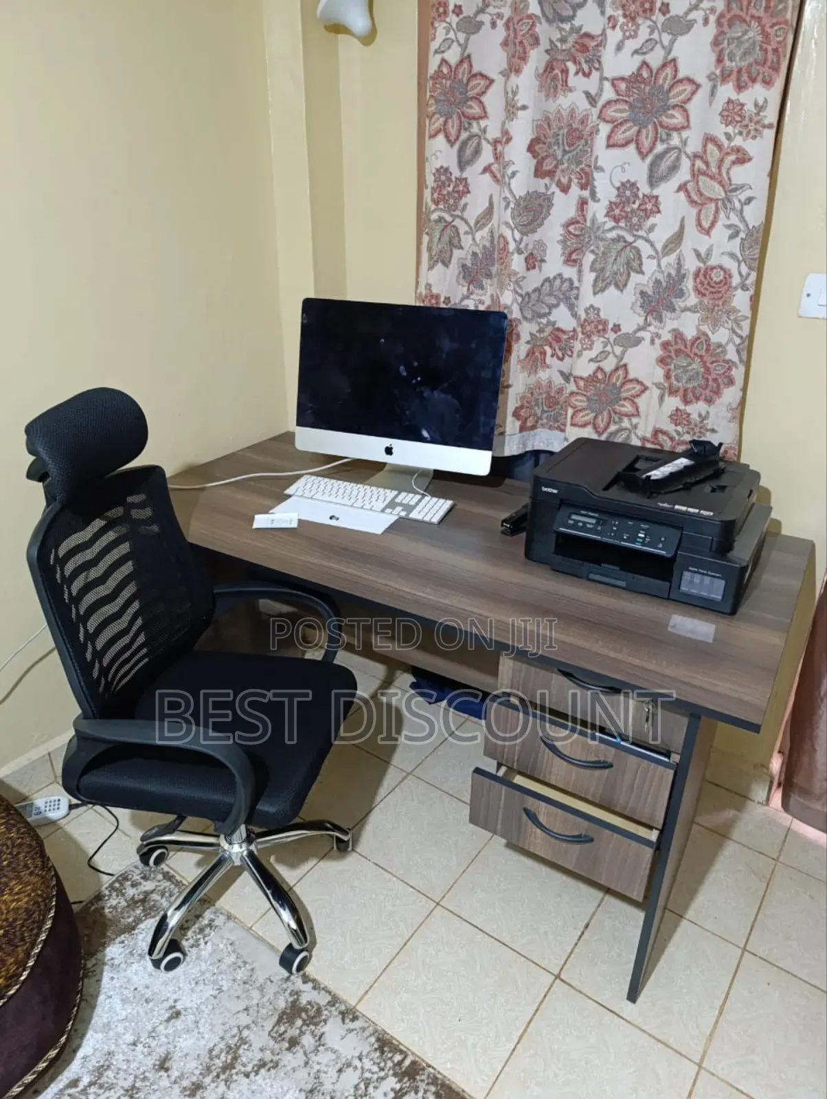 Headrest Chair and Table