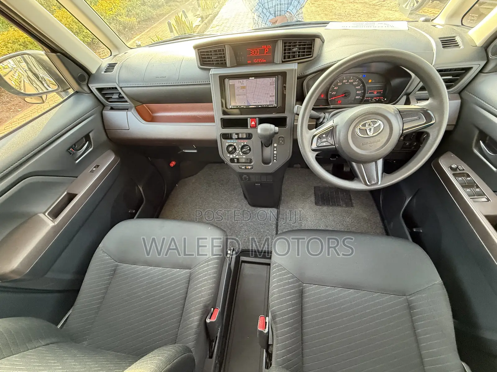 Toyota Roomy 2018 Black