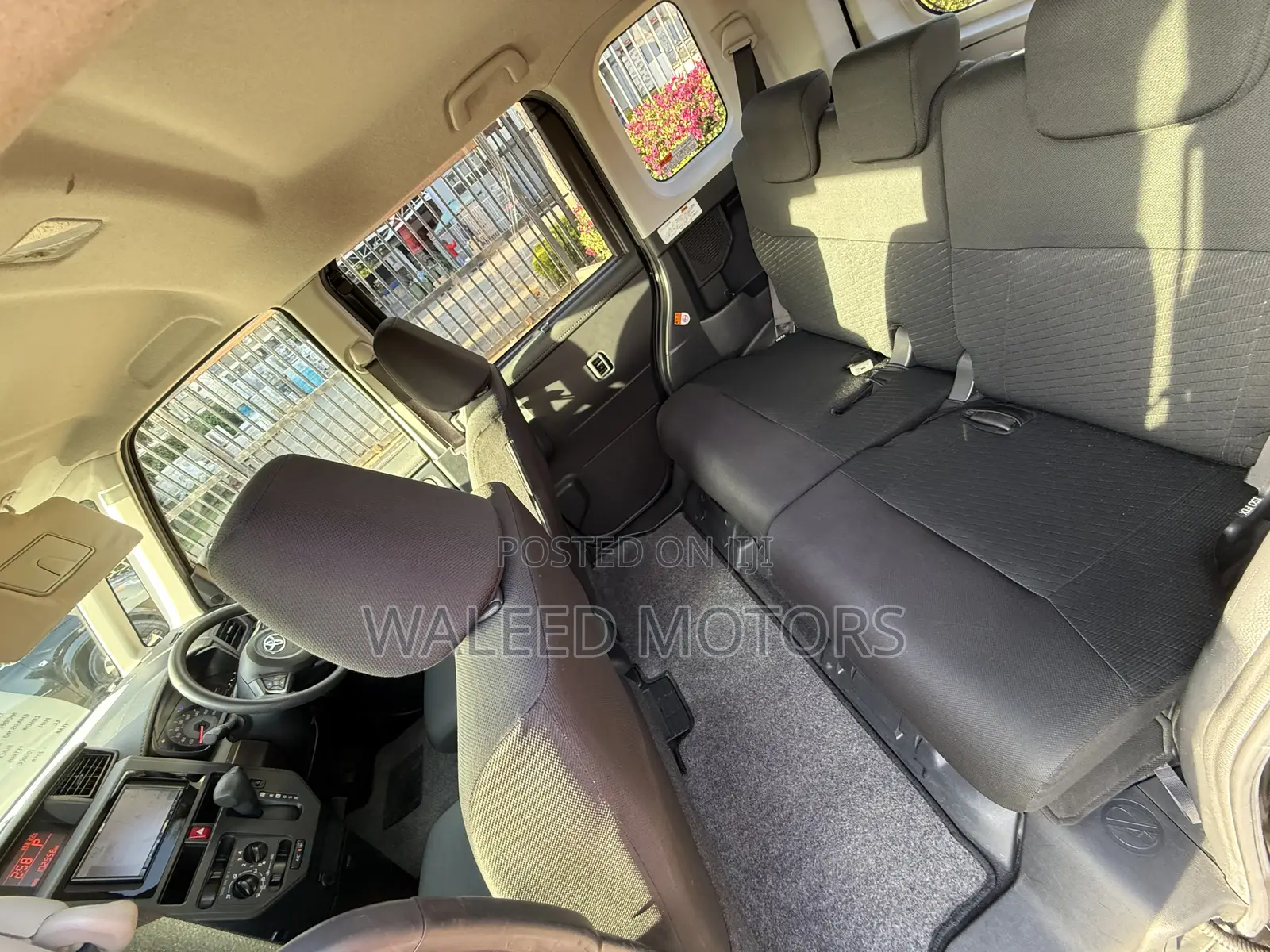 Toyota Roomy 2018 Black