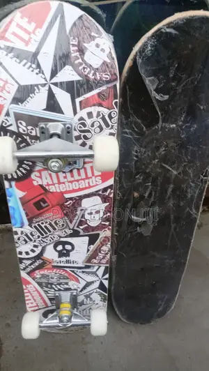 Durable Adult Skateboard – Stylish and Built to Perform