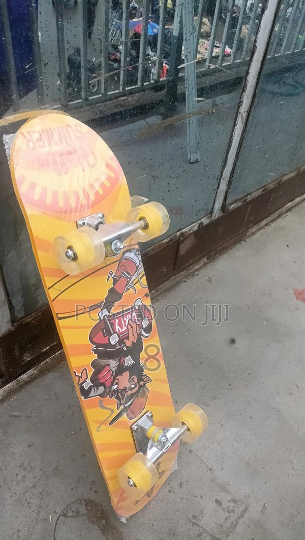 Durable Adult Skateboard – Stylish and Built to Perform - thumbnail 4