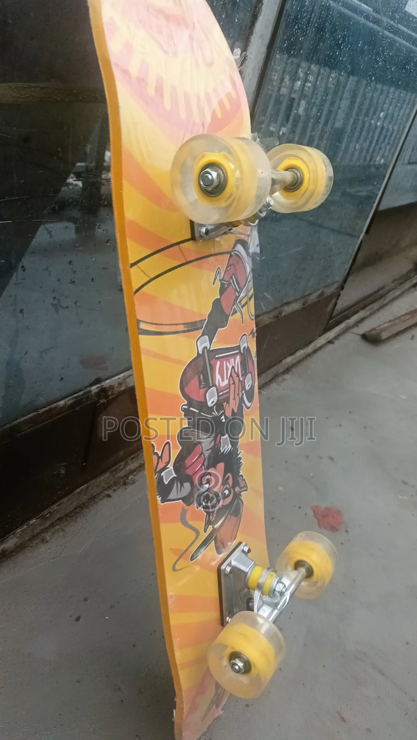 Adult Skateboard – Perfect for Beginners and Pros Alike