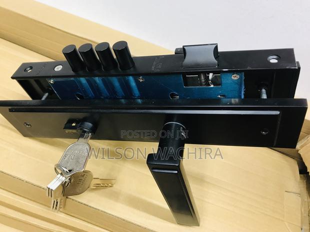 Heavy Duty Door Lock. 4 Pin - main view