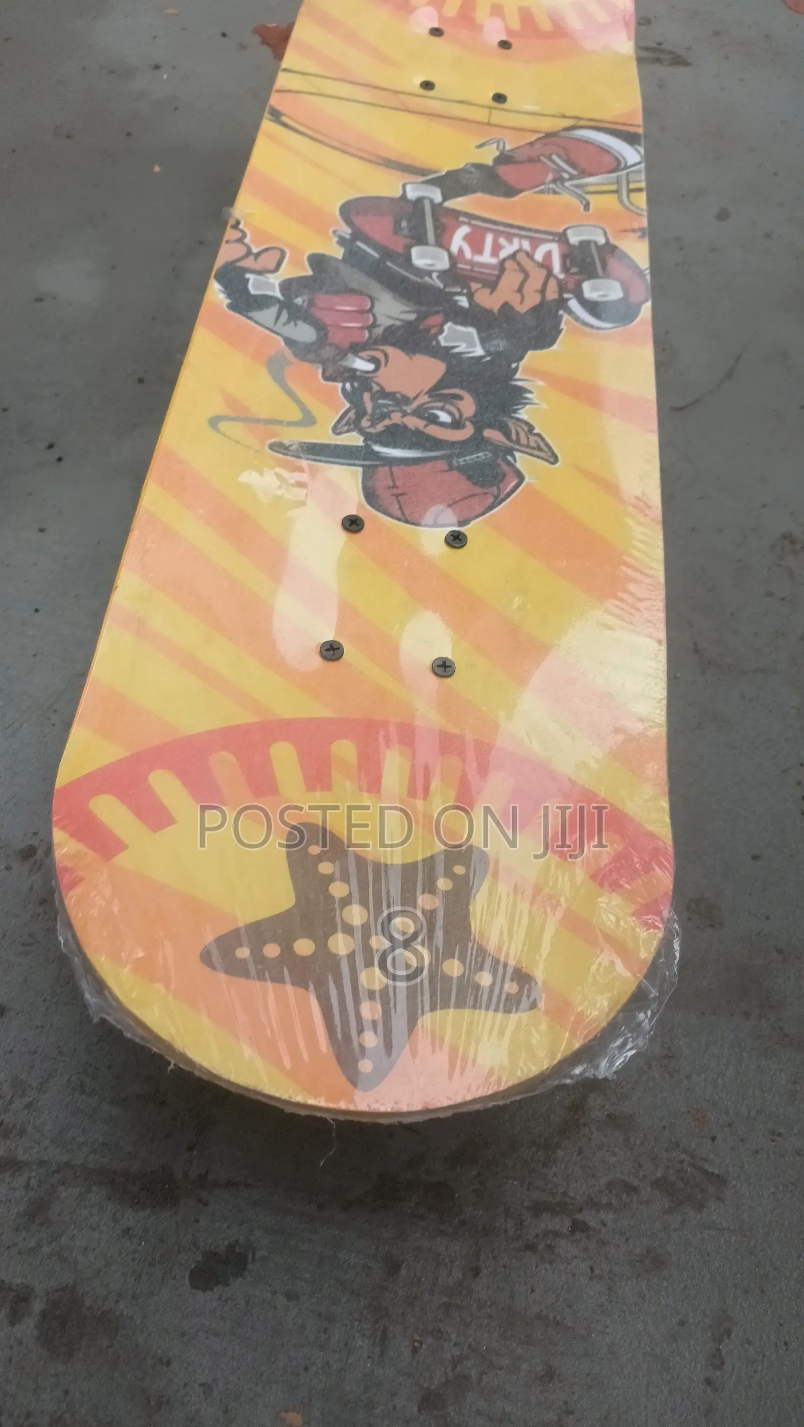 Sleek Adult Skateboard – Designed for Every Skater